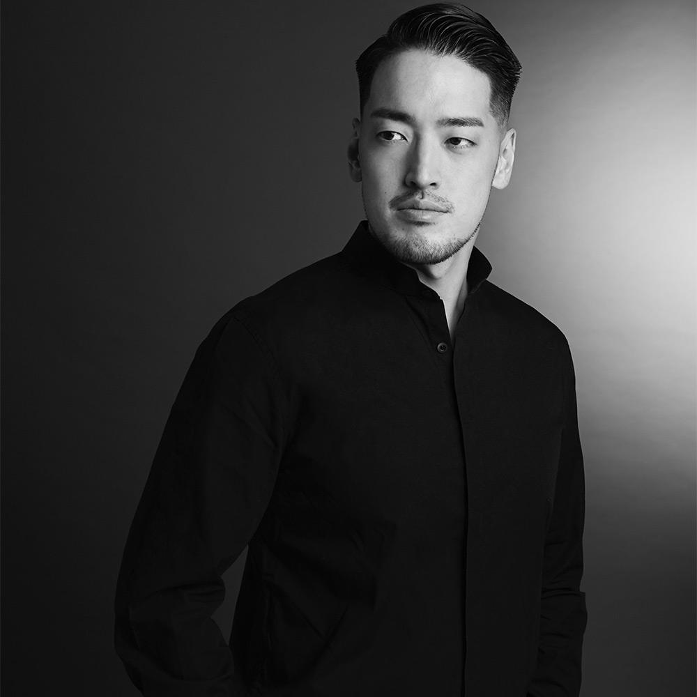 桐榮 哲也(ピアノ)
